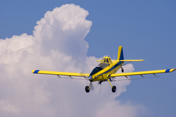 Single engine airplane