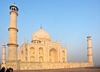 Taj Mahal at sunrise, Agra, Uttar Pradesh, India.