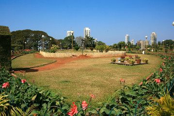 Hanging Gardens in Mumbai, park on top of the hill,