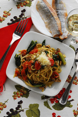 Bavette alle cime di rapa e salmone - Primi