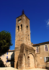Fototapeta na wymiar zegar na wieży św jeaan Gard