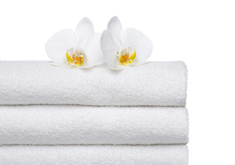 Obraz na płótnie Canvas 2 Orchids on white Towels