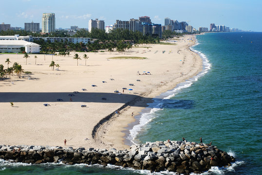Fort Lauderdale city beach (Florida).