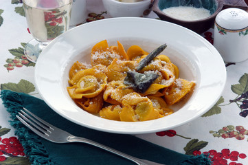 Cappellacci di zucca - Primi Emilia Romagna