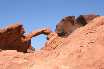 Fototapeta na wymiar Arch Rock Valley of Fire, Nevada