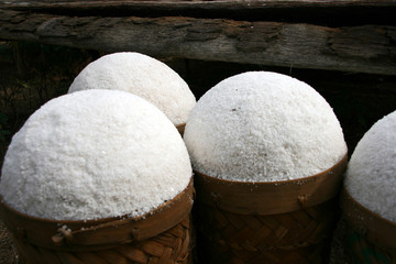 Fototapeta na wymiar Paniers de sel à Amed, Bali