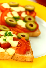 Toast mit Gemüse-Füllung