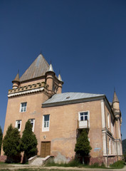 Fototapeta na wymiar Kendefy Castle in Santamaria Orlea, Romania