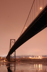 Obraz premium Bridge on Winter Night