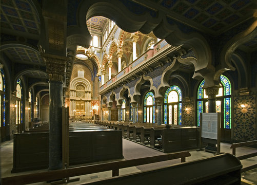 Praha - interior of Jerusalem synagogue