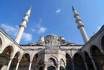 Fototapeta na wymiar New Mosque in Istanbul Turkey