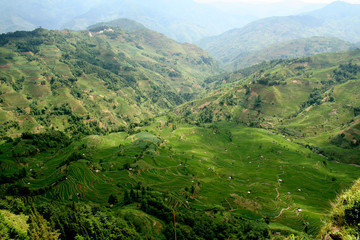 Fototapeta na wymiar Riziere de Montagne (Yunnan - Chine)