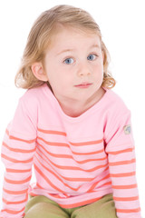 Petite fille surprise