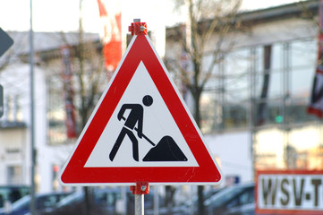 Verkehrsschild (Bau)bauarbeit
