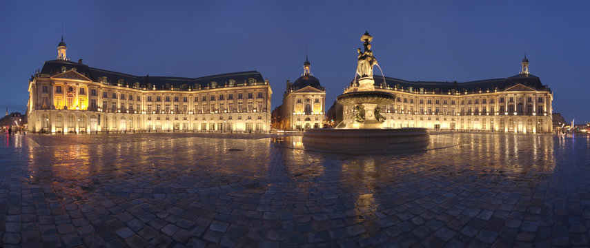 Panoramic view of the Place de la Bourse in Bordeaux