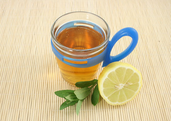 cup of tea with mint and lemon
