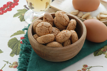 Amaretti modenesi - Dolci Emilia Romagna