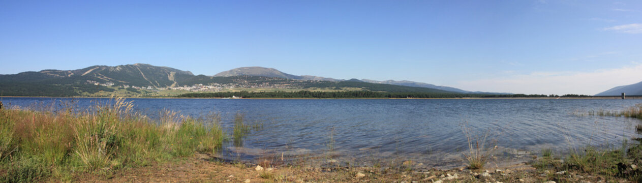 panorama du lac de matemale