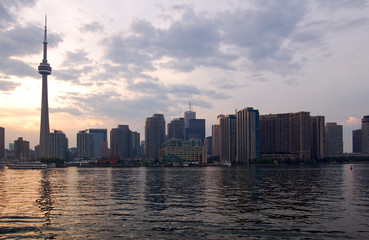 Fototapeta na wymiar Toronto skyline from Ontario lake in time of sunset