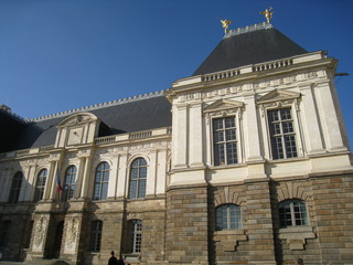 Fototapeta na wymiar parlement de Bretagne