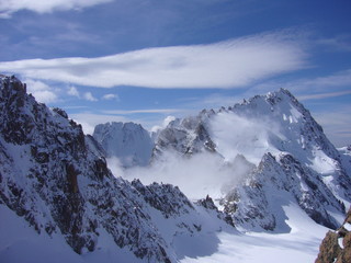 Fototapeta na wymiar Śnieg i Mountain