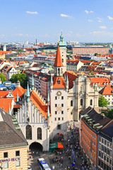 Fototapeta na wymiar Widok z lotu ptaka centrum Monachium miasta z ratusza