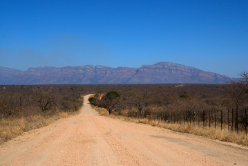 road leading to the drakensbergen in south-africa