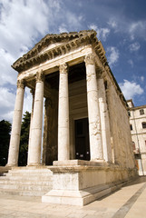 Fototapeta premium The ancient Augustus temple in Pula, Croatia