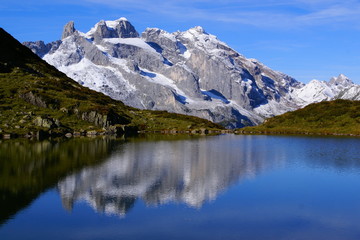 Fototapeta na wymiar Górskie jezioro