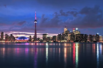 Tuinposter Scenic view at Toronto city waterfront skyline at night © Elenathewise