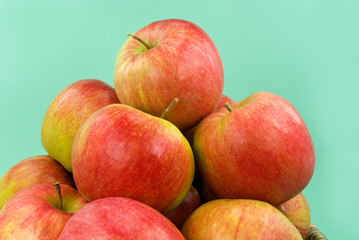 Äpfel im Korb