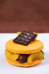 macaron abricot - chocolat