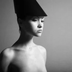 Foto op Plexiglas Fashion portrait of young lady with hat © Egor Mayer