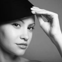 Foto op Plexiglas Fashion portrait of young lady with hat © Egor Mayer