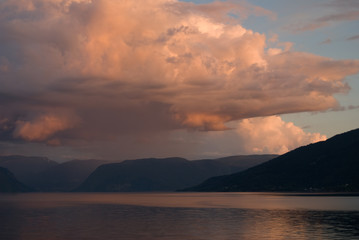 Sonnenuntergang am Sognefjord