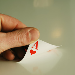 Hand Herz Ass