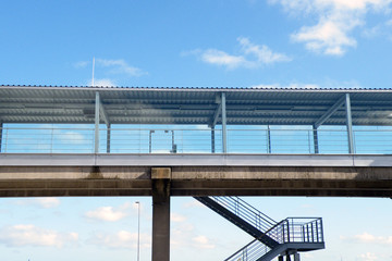Treppe zur Gangway f&uuml;r Passagierschiff