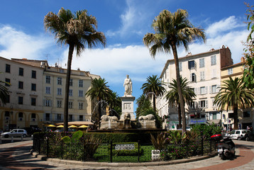 Fototapeta na wymiar Ajaccio Place Foch i pomnik de Napoleon