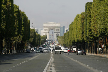 Arc de triomphe Champs elysees Paris