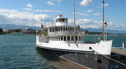 bateau amaré (Genève)
