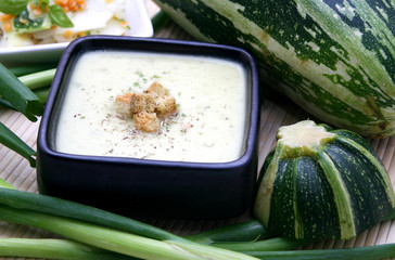 zucchinisuppe