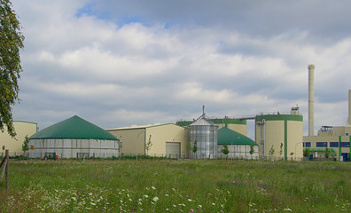 Fototapeta na wymiar Biogasanlage - biogazownia 24