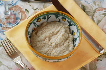 Salsa di rafano Raphanus sativus