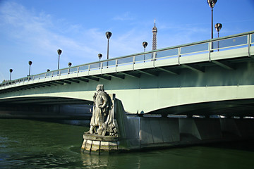 pont de l'alma à paris