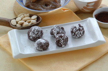 Dolcetti di castagne e mandorle - Dolci Trentino Alto Adige