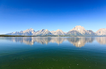 Fototapeta na wymiar The Jackson Lake in Grand Teton National Park