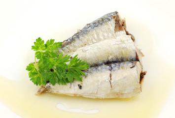 Sardinas en aceite y perejil