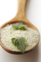 Sale aromatizzato alle erbe