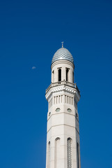 Fototapeta na wymiar Minaret of mosque Sheyh Zaynuddin