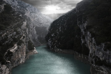 Entr&eacute;e obscure des gorges du verdon